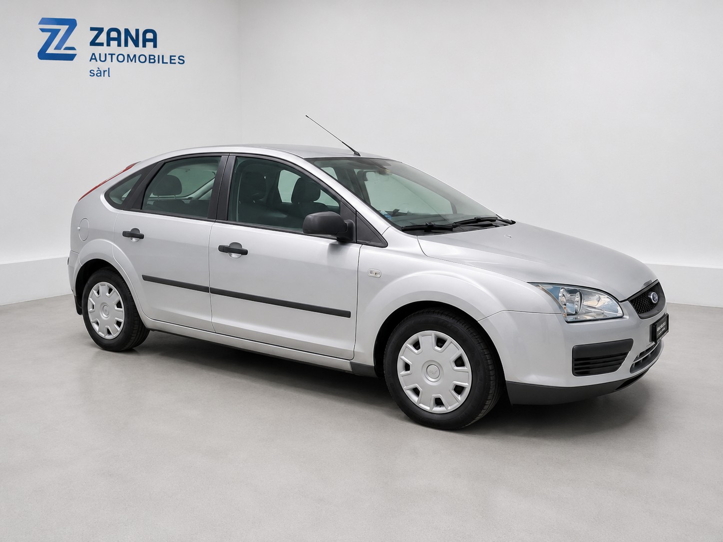 FORD Focus 1.6i Carving Automatic-image-1