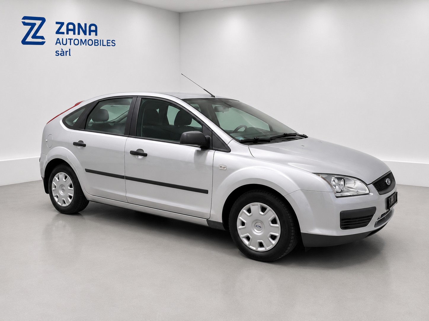 FORD Focus 1.6i Carving Automatic-image-3