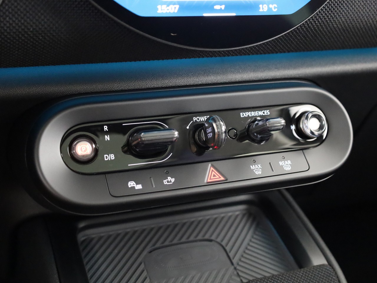 MINI Countryman E-image-18