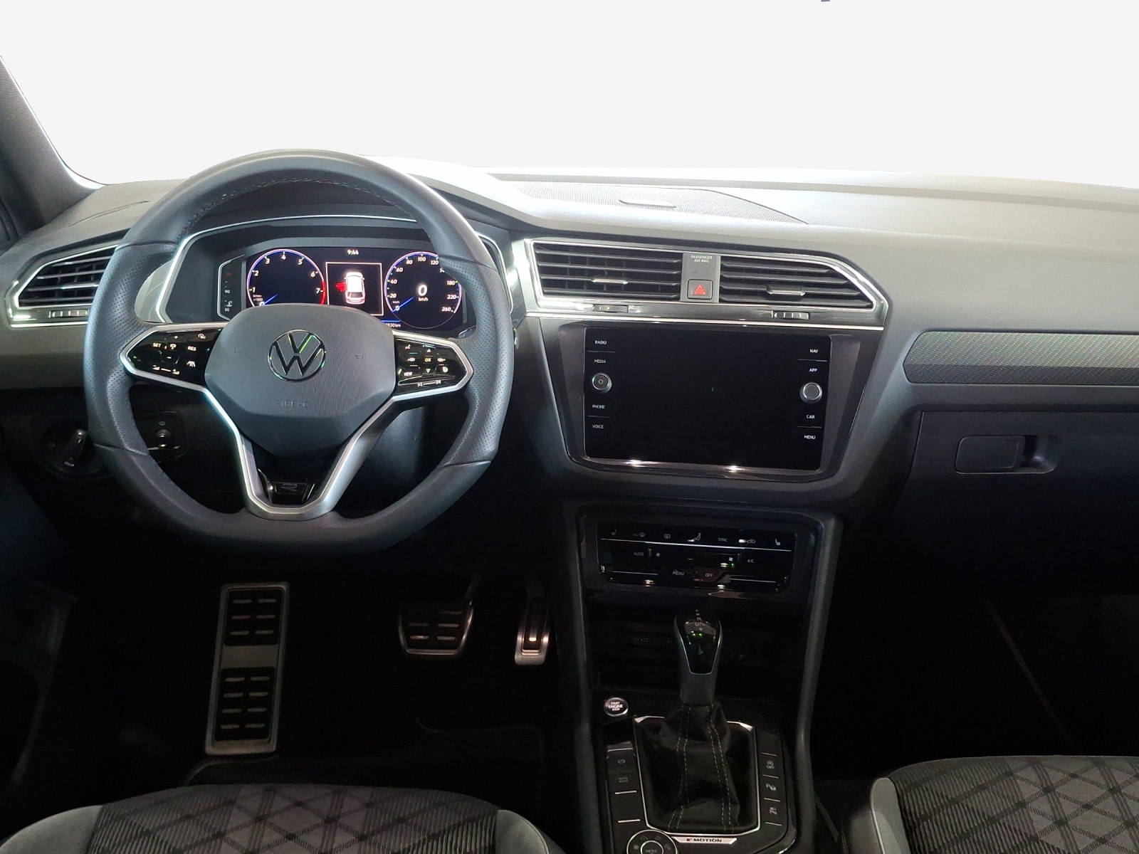 VW Tiguan 2.0TSI R-Line 4Motion DSG-image-8