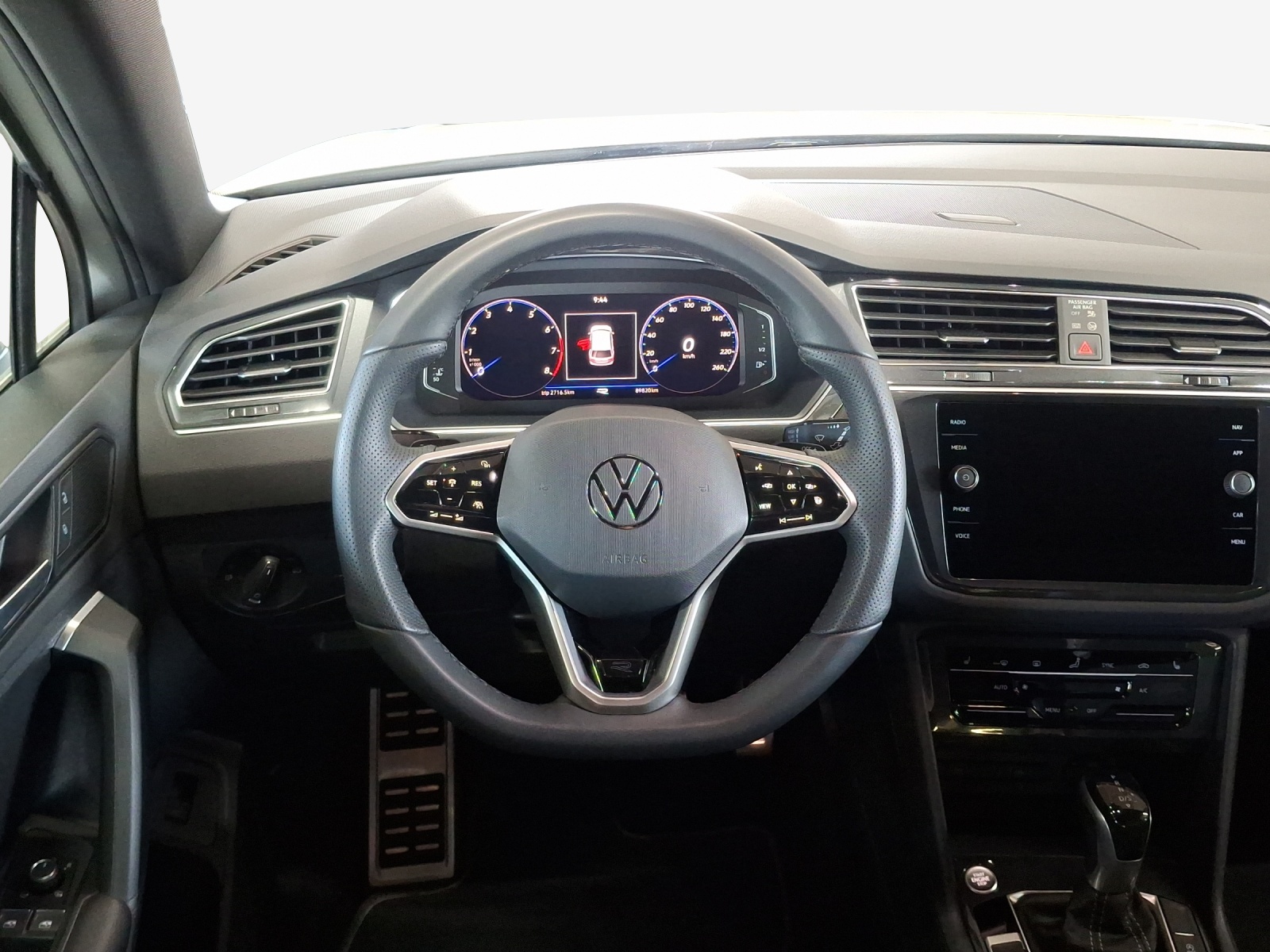 VW Tiguan 2.0TSI R-Line 4Motion DSG-image-9