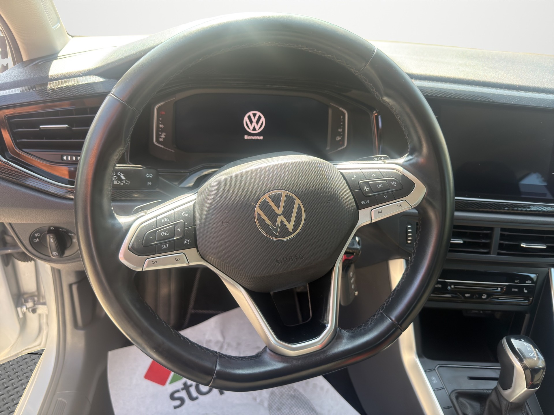 VW Polo 1.0 TSI Life DSG-image-9