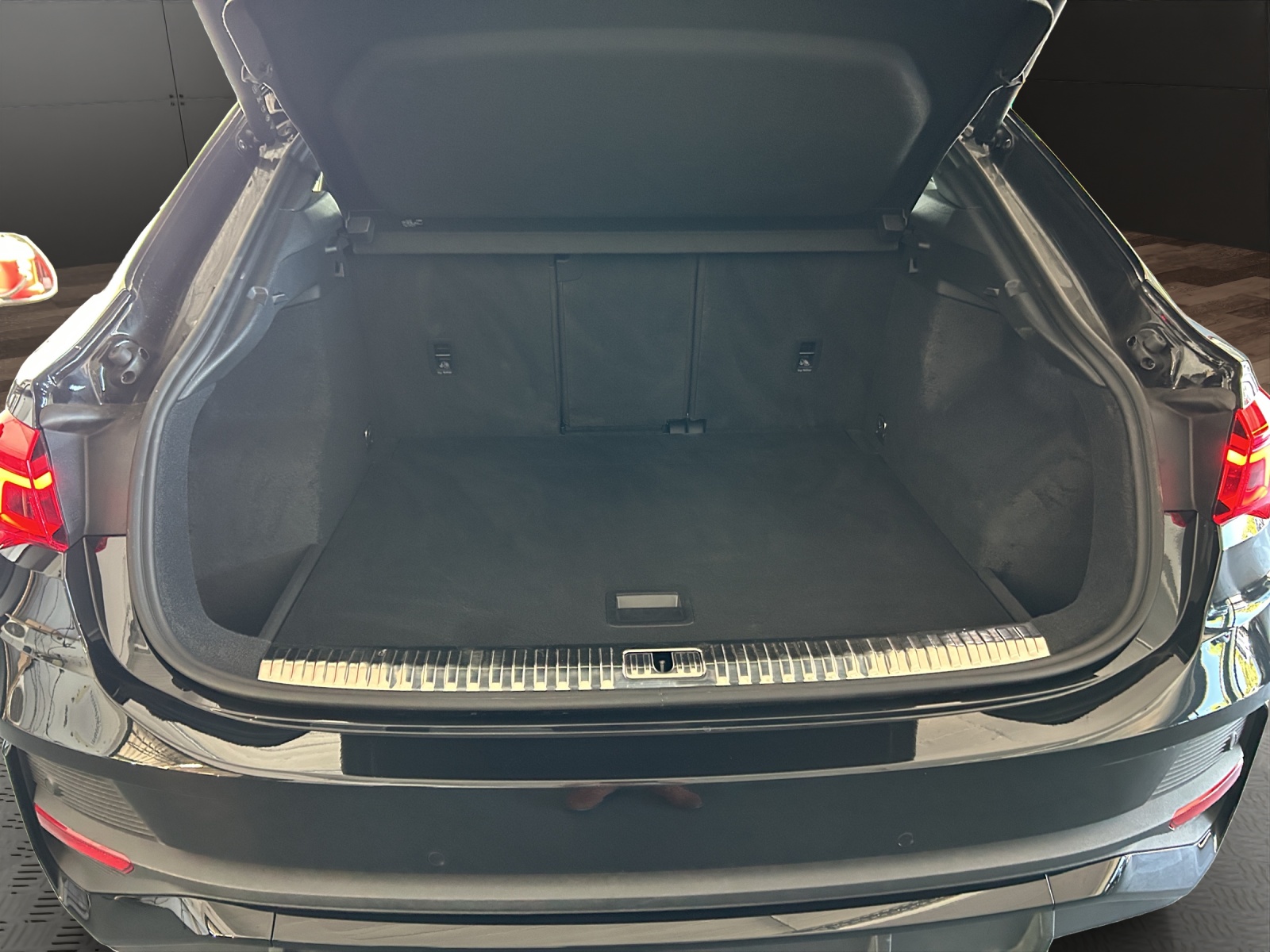 AUDI Q3 Sportback 35 TFSI S line Attraction S-tronic-image-17