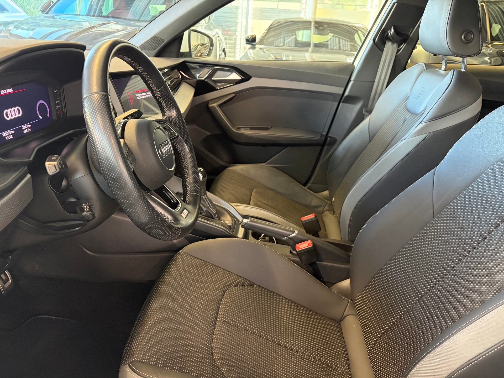 AUDI A1 Sportback 30 TFSI S Line S-tronic | CH Fahrzeug | LED | Kamera | Adaptiver Tempomat | 17" |-image-12