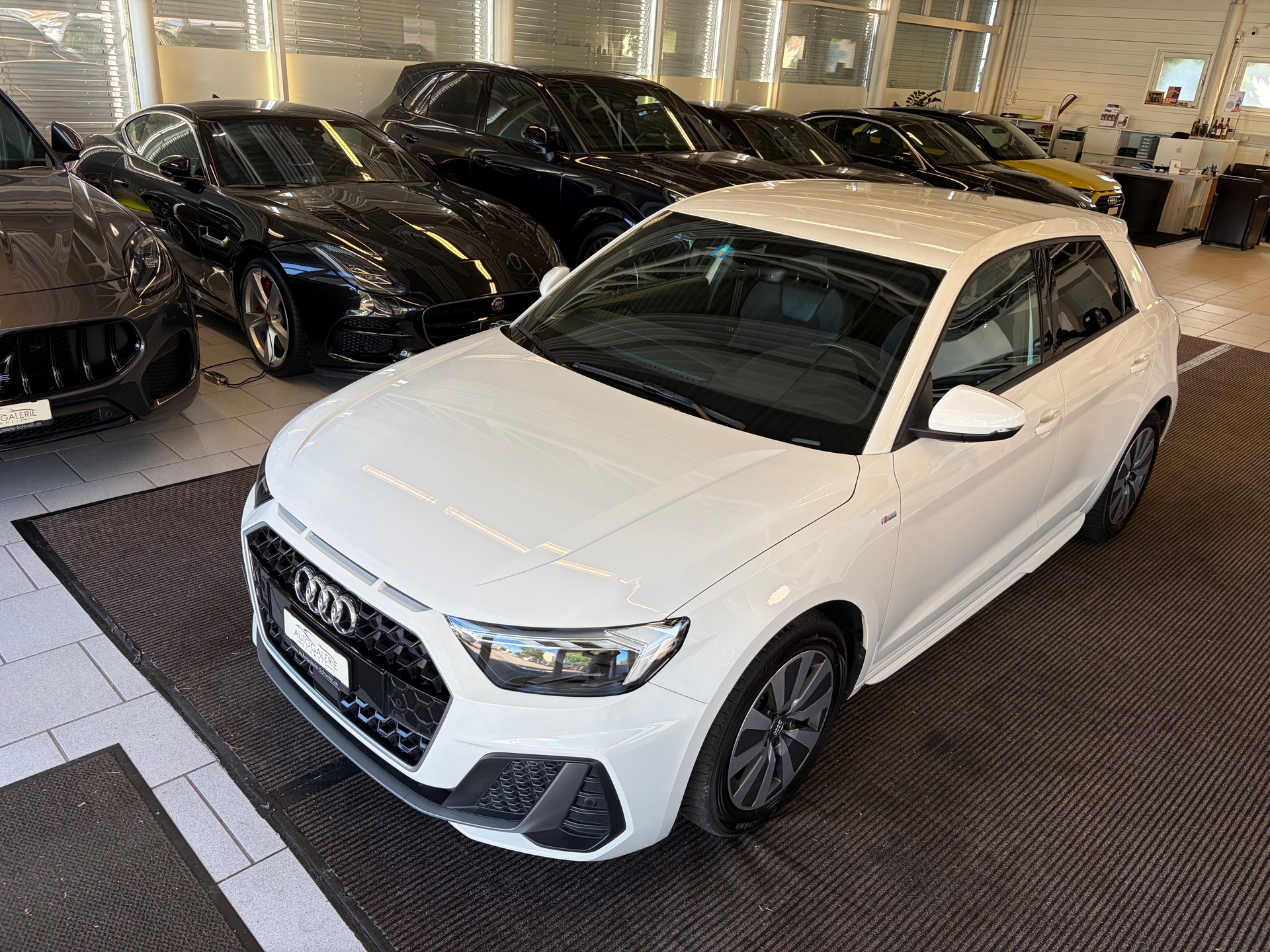 AUDI A1 Sportback 30 TFSI S Line S-tronic | CH Fahrzeug | LED | Kamera | Adaptiver Tempomat | 17" |-image-34