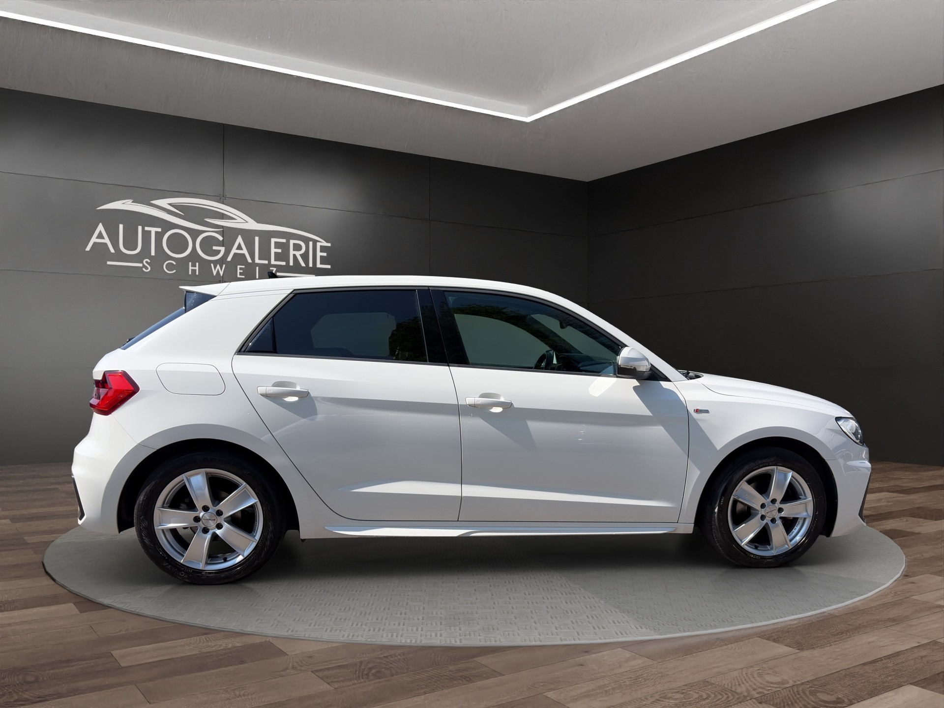 AUDI A1 Sportback 30 TFSI S Line S-tronic | CH Fahrzeug | LED | Kamera | Adaptiver Tempomat | 17" |-image-5
