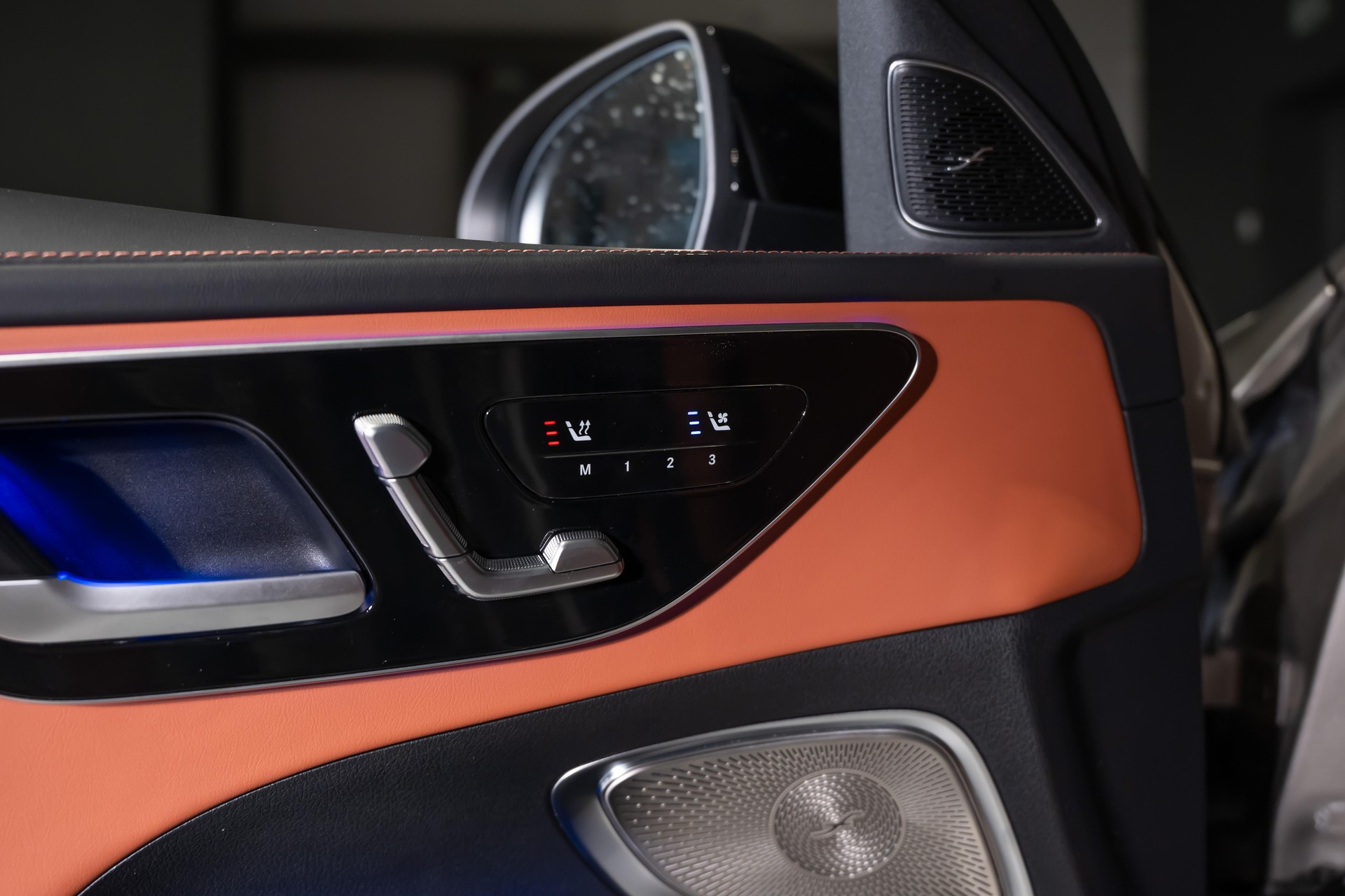 MERCEDES-BENZ C 43 AMG 4matic Kombi-image-19