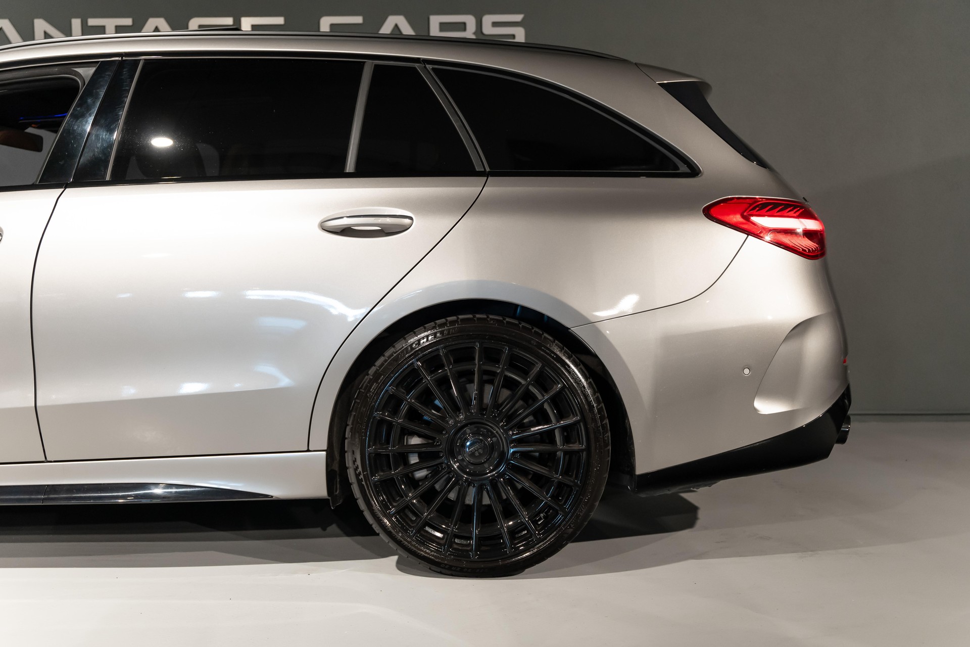 MERCEDES-BENZ C 43 AMG 4matic Kombi-image-6