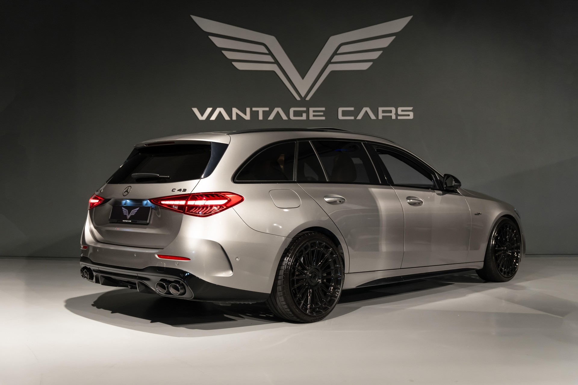 MERCEDES-BENZ C 43 AMG 4matic Kombi-image-2