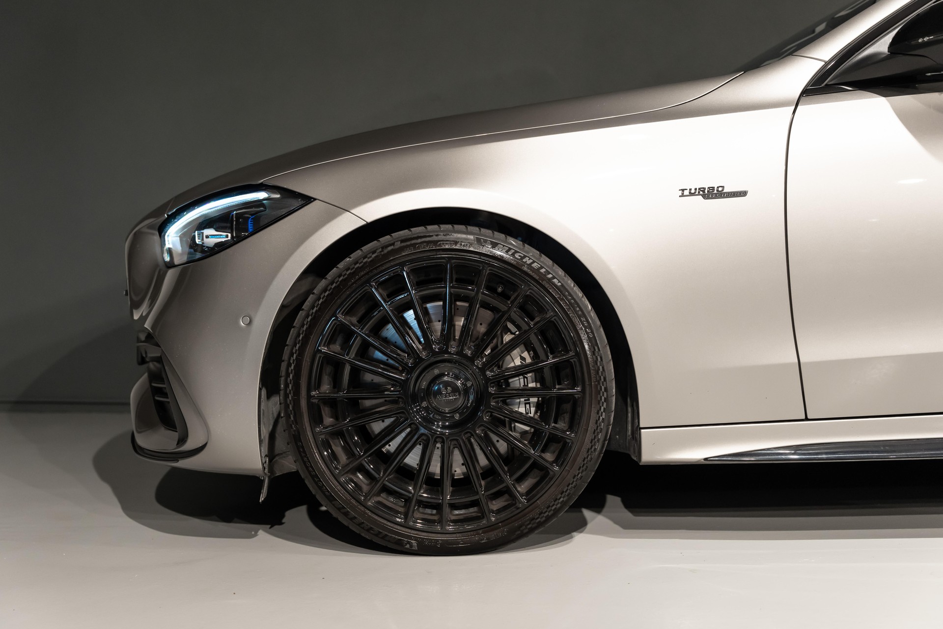 MERCEDES-BENZ C 43 AMG 4matic Kombi-image-5