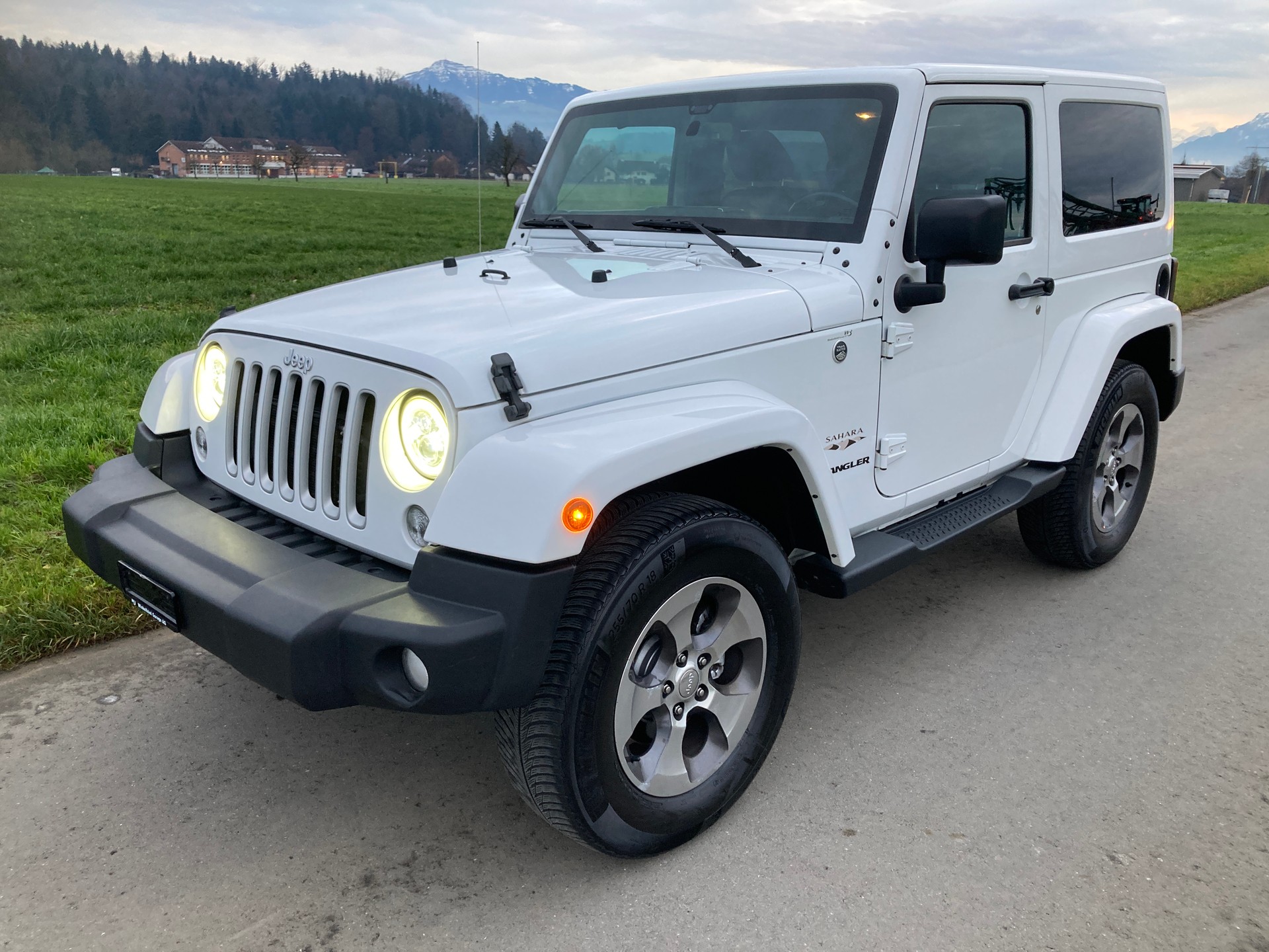 JEEP Wrangler 2.8 CRD Sahara Automatic hardtop mit Anhängerkupplung 2`800 KG-image-0