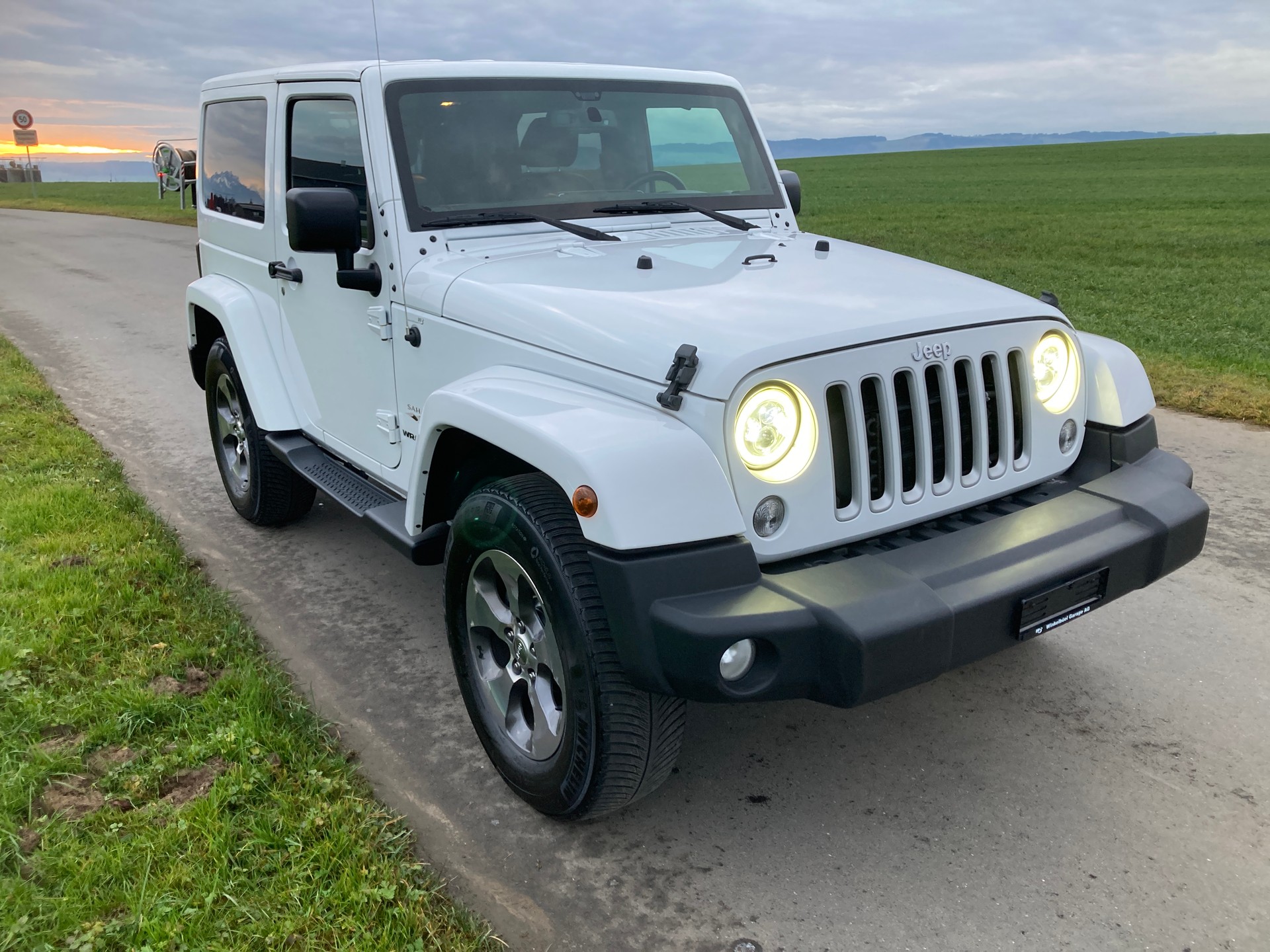 JEEP Wrangler 2.8 CRD Sahara Automatic hardtop mit Anhängerkupplung 2`800 KG-image-1