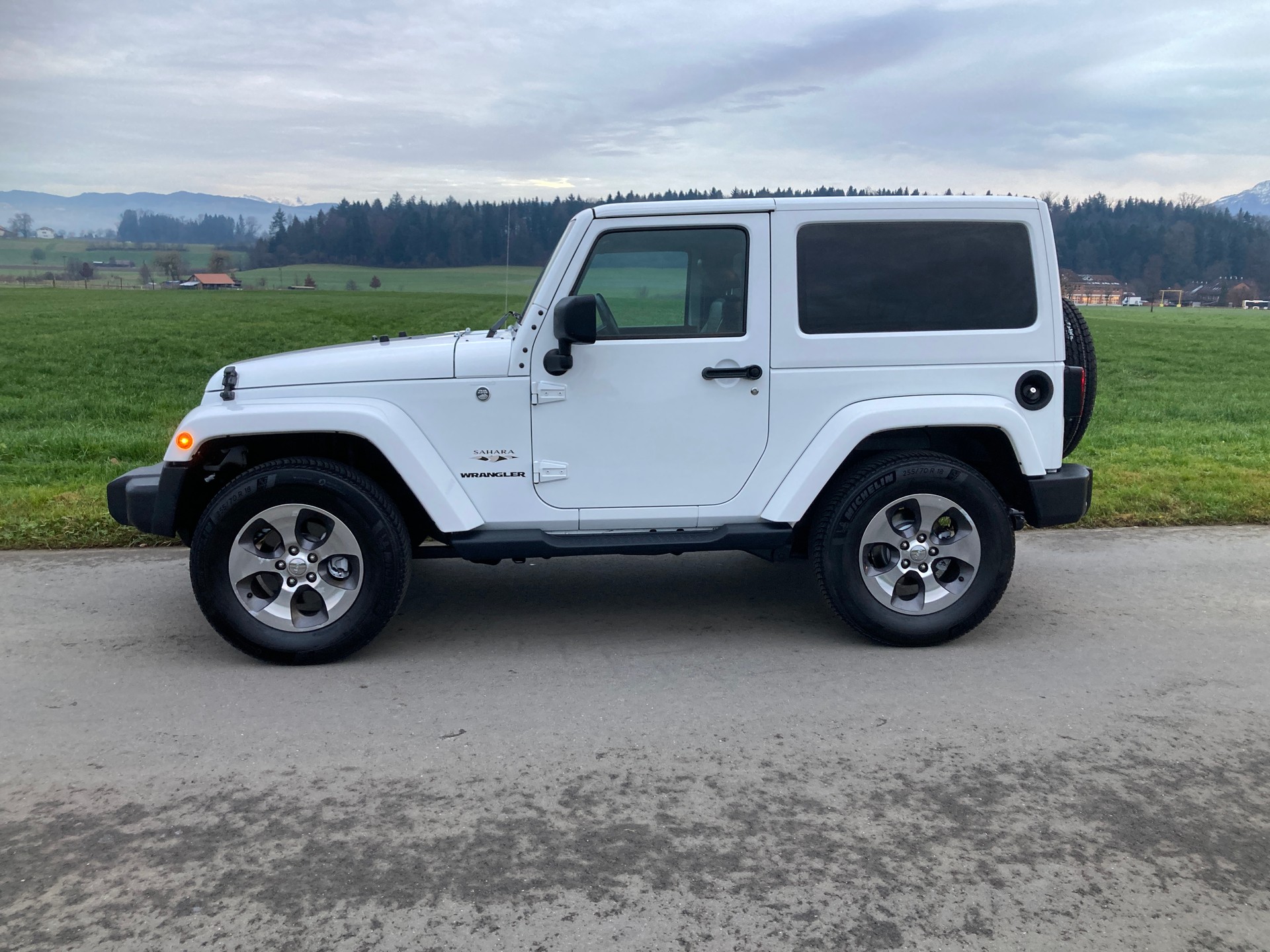 JEEP Wrangler 2.8 CRD Sahara Automatic hardtop mit Anhängerkupplung 2`800 KG-image-4