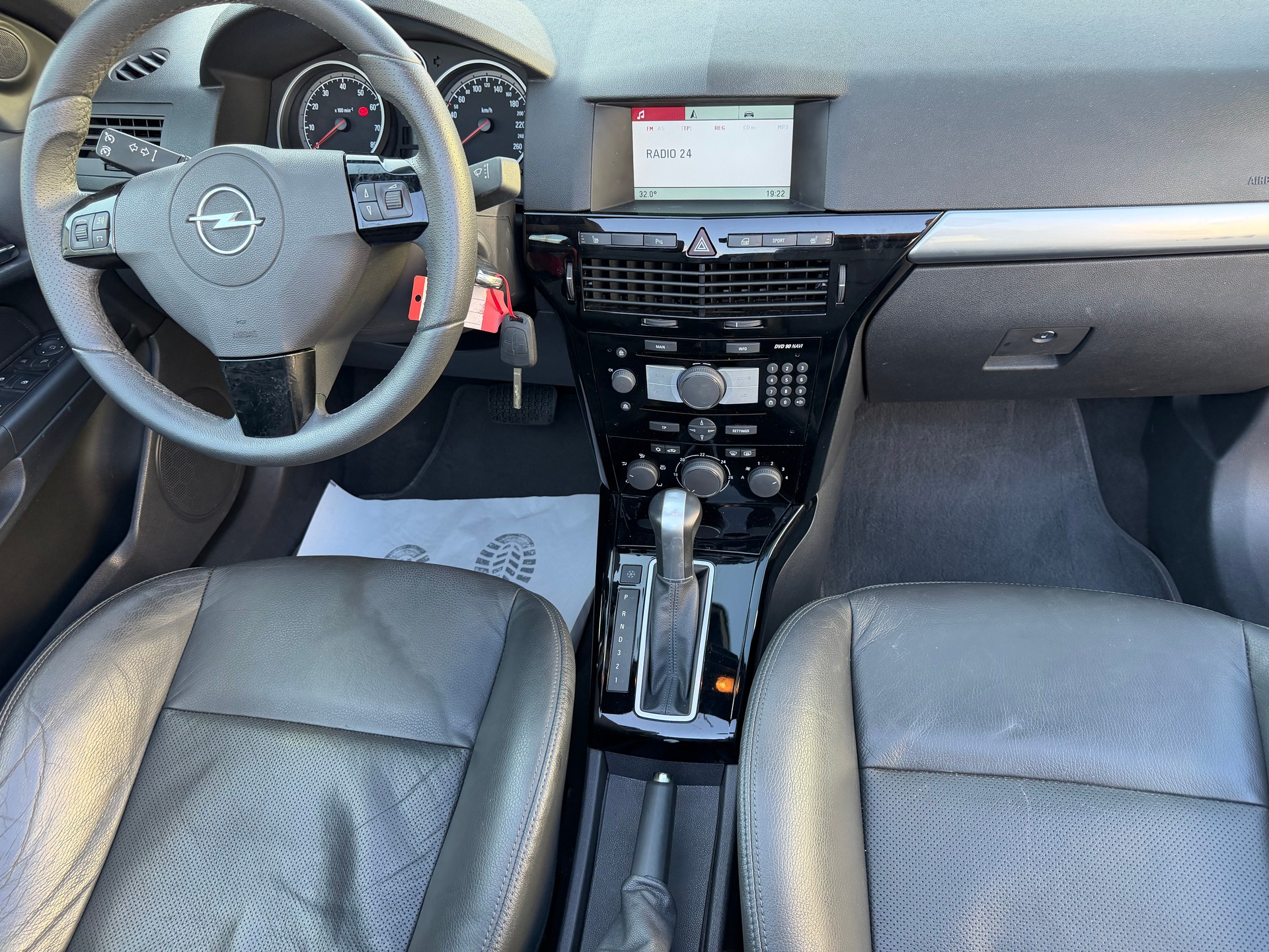 OPEL Astra TT 1.8i 16V Cosmo-image-16