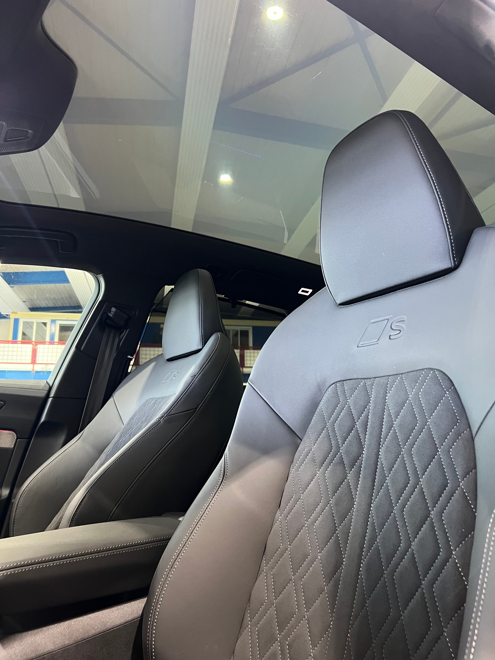 AUDI A6 Limousine e-hybrid quattro 270 kW**New Modell,S-Sportsitze,Luftfederung, Head-up, Panodach, (5-Jahre Garantie),NEU**-image-9