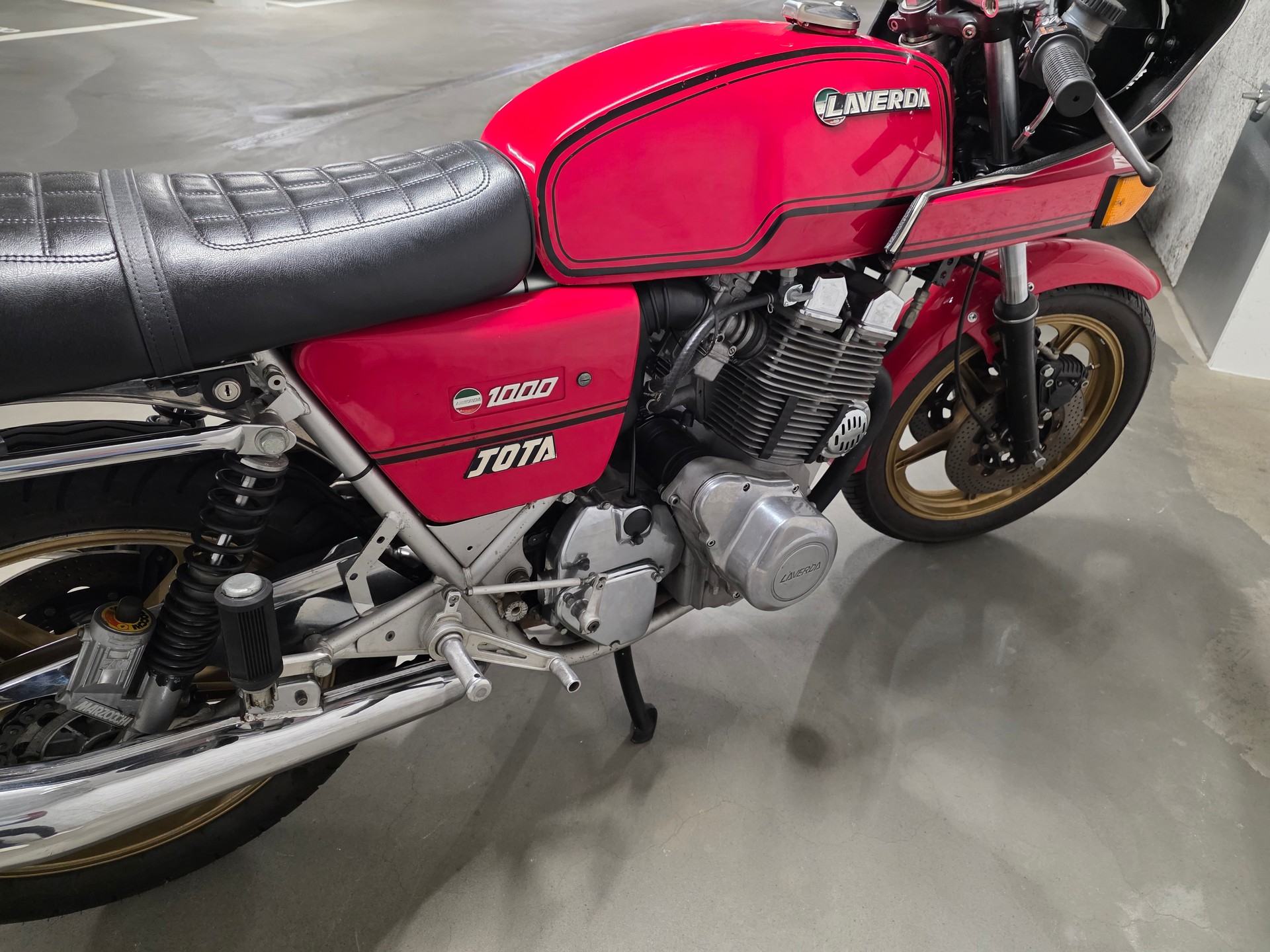 LAVERDA Jota 1000-image-7