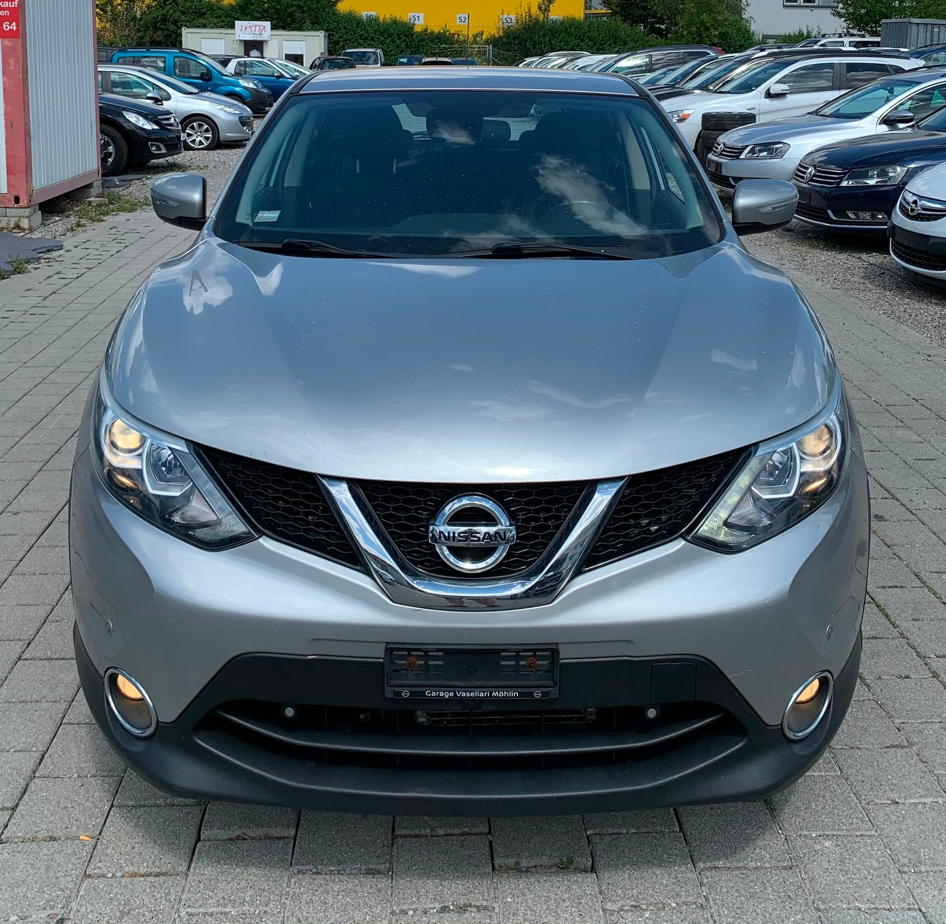 NISSAN Qashqai 1.6 dCi tekna Xtronic CVT (Klimatronik * Alufelgen * Sensoren * AHK * Multilenkrad * Navigation * BO5)-image-2