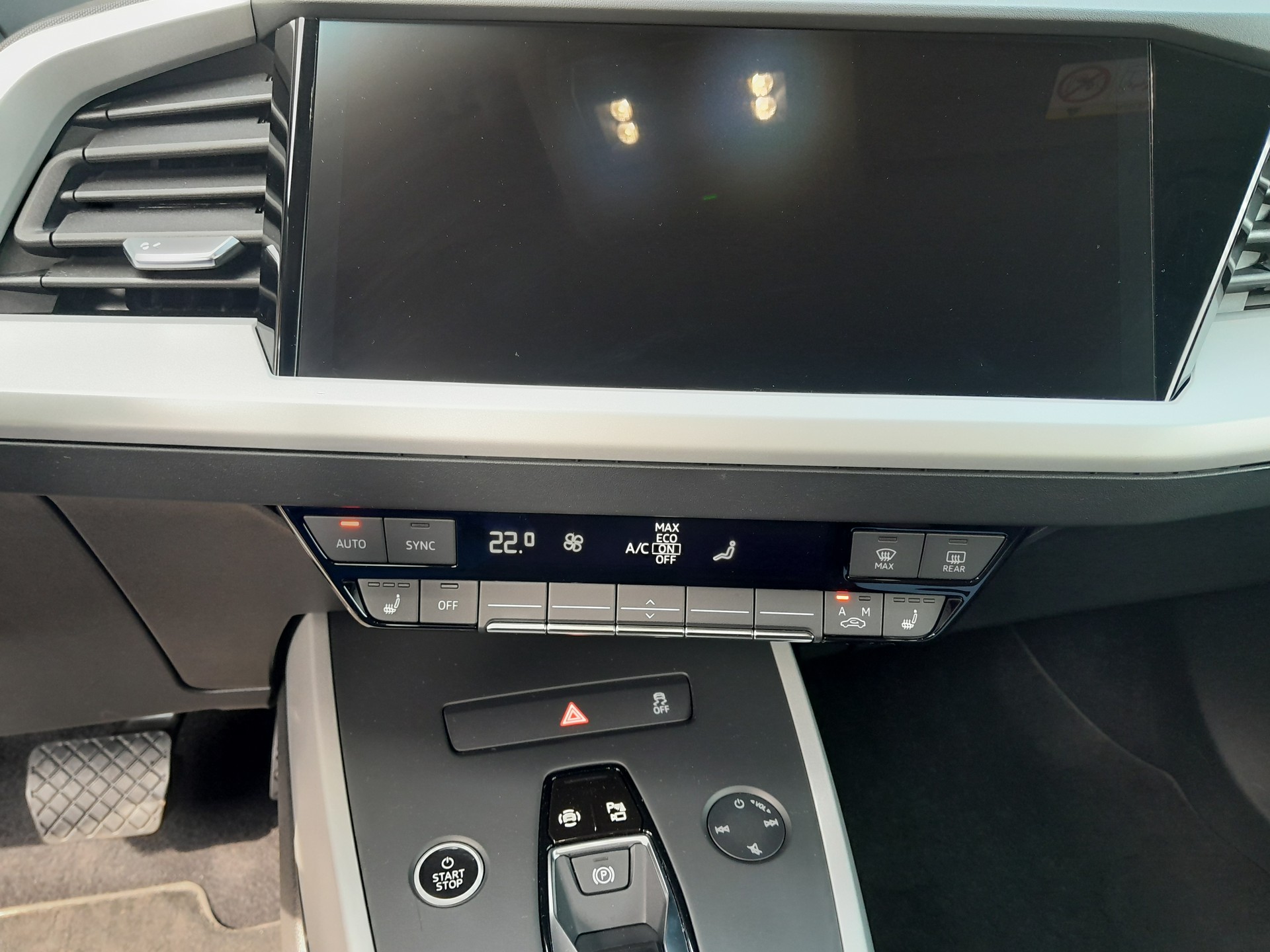AUDI Q4 e-tron 50 quattro-image-6