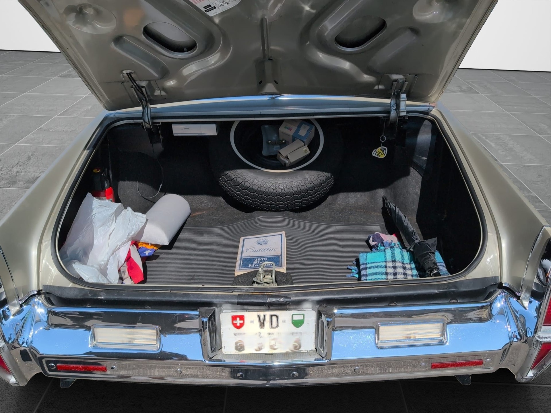CADILLAC DEVILLE-image-11