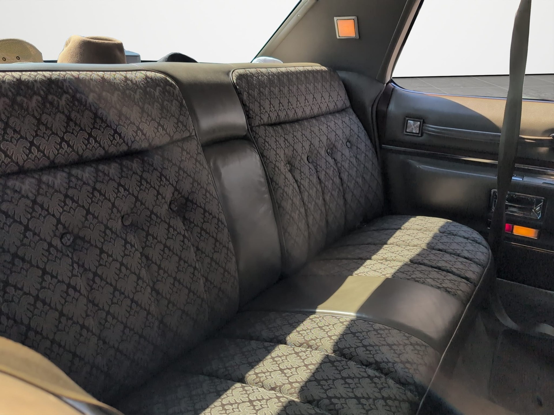 CADILLAC DEVILLE-image-5