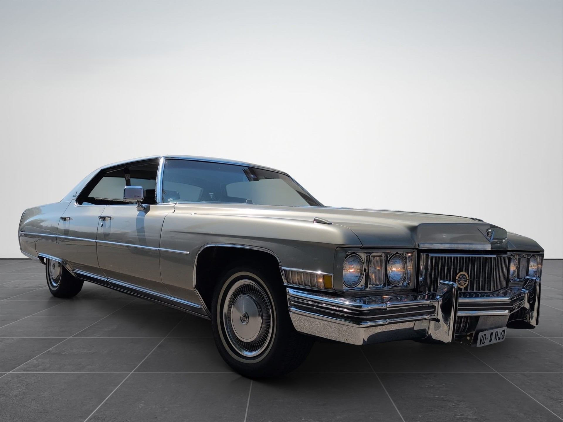 CADILLAC DEVILLE-image-1