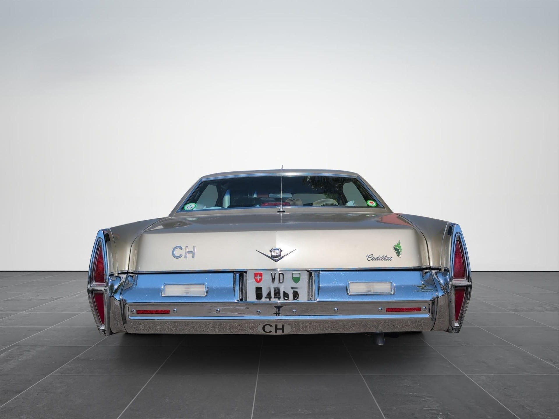 CADILLAC DEVILLE-image-3