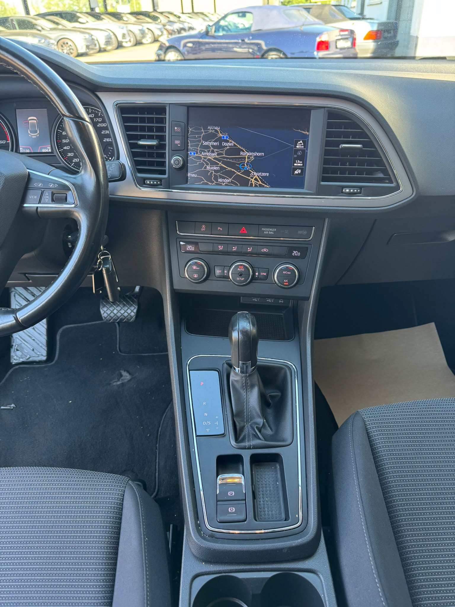 SEAT Leon ST 1.6 TDI CR Style DSG-image-11