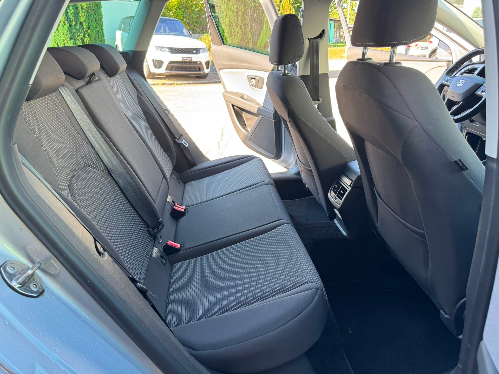 SEAT Leon ST 1.6 TDI CR Style DSG-image-15