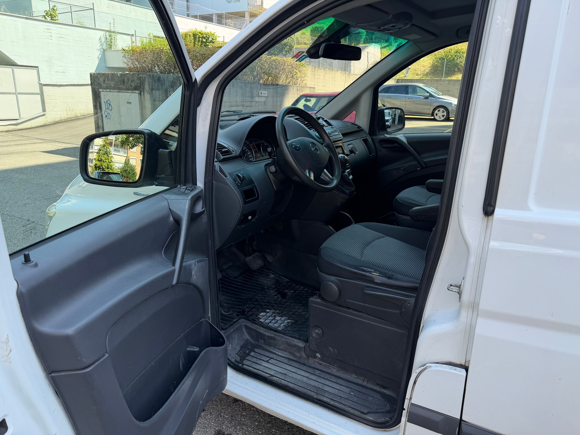MERCEDES-BENZ Vito 113 CDI Mixto EL A-image-10