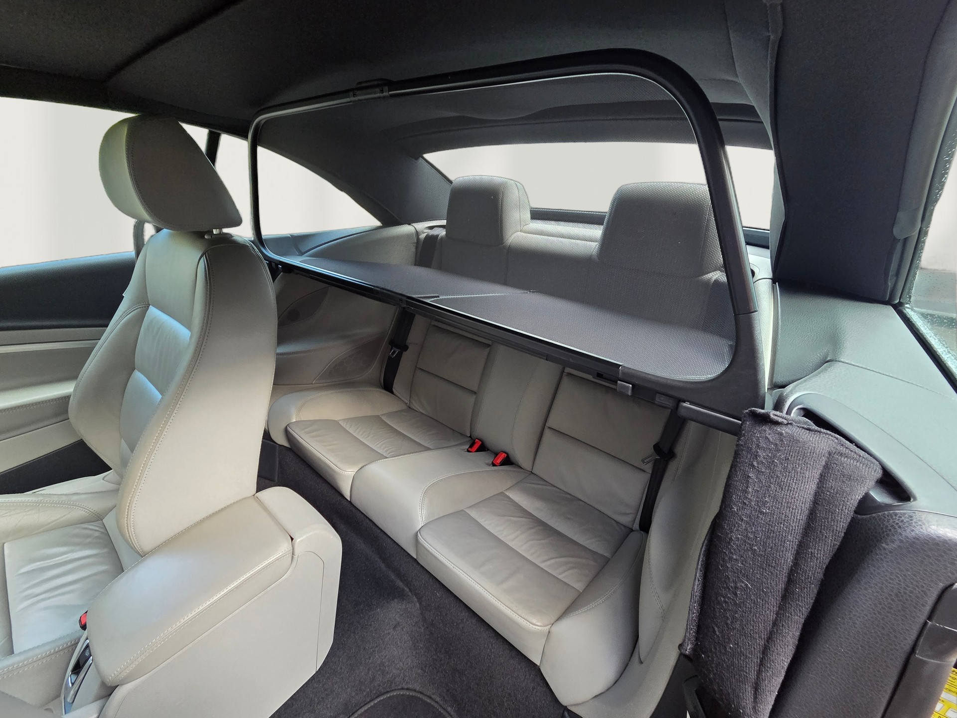 VW Eos 2.0 FSI Turbo-image-11