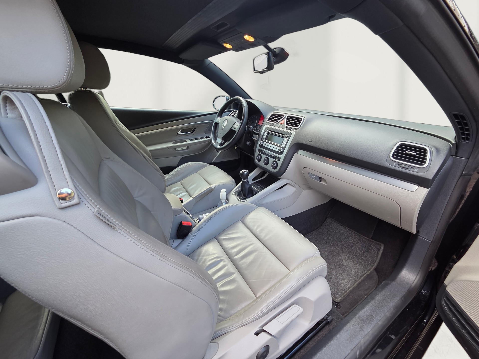 VW Eos 2.0 FSI Turbo-image-8