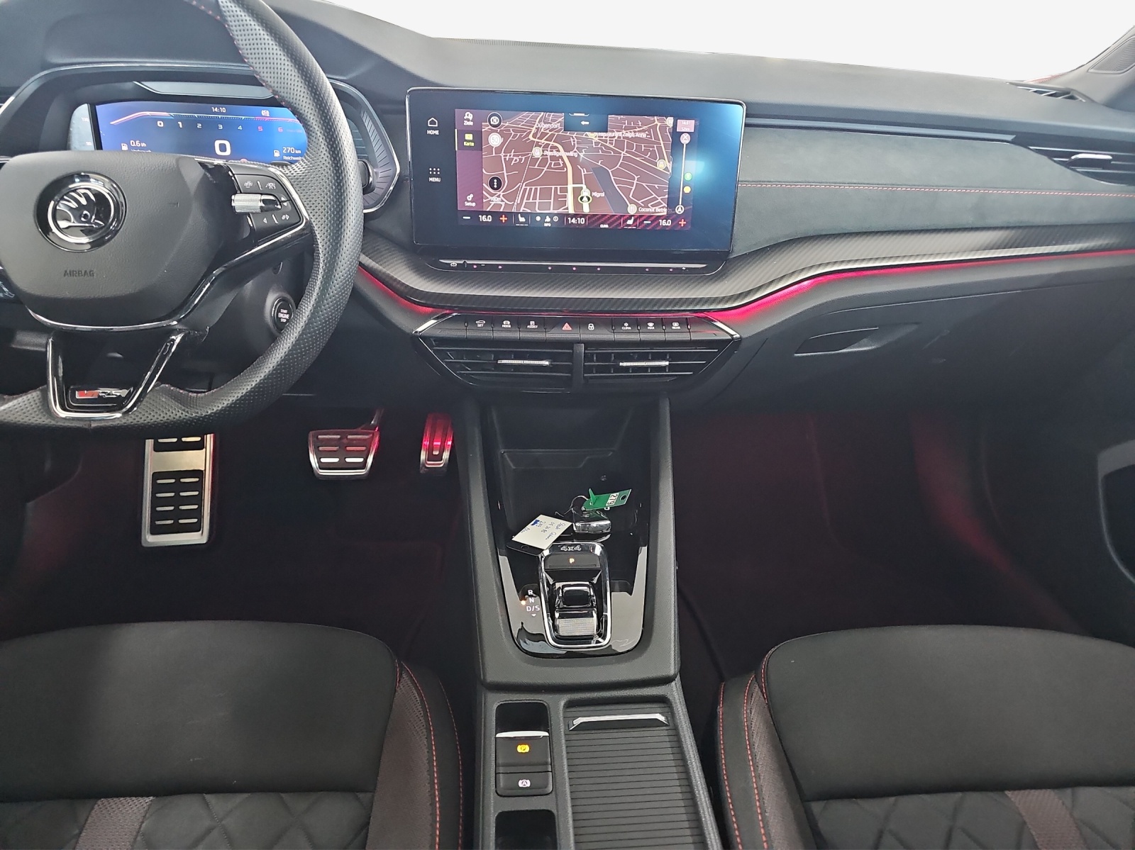 SKODA Octavia Combi 2.0 TDI DSG RS 4x4-image-10
