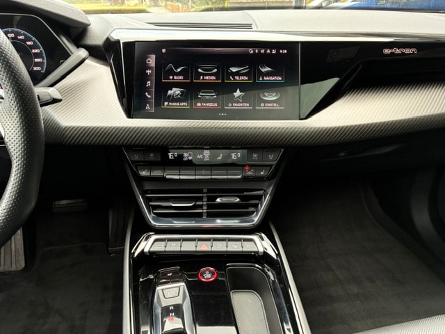 AUDI e-tron GT quattro-image-10