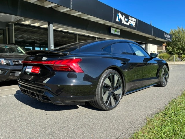 AUDI e-tron GT quattro-image-3