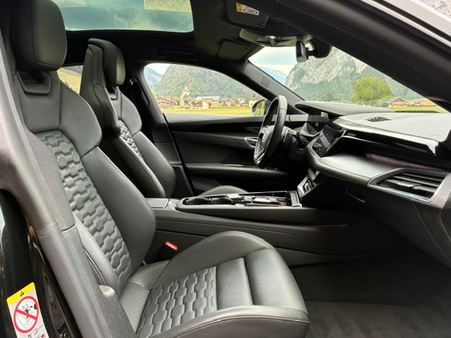 AUDI e-tron GT quattro-image-11