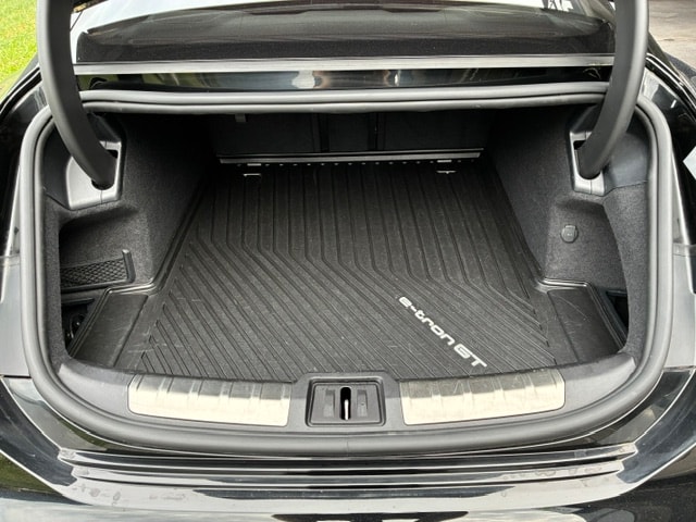 AUDI e-tron GT quattro-image-15