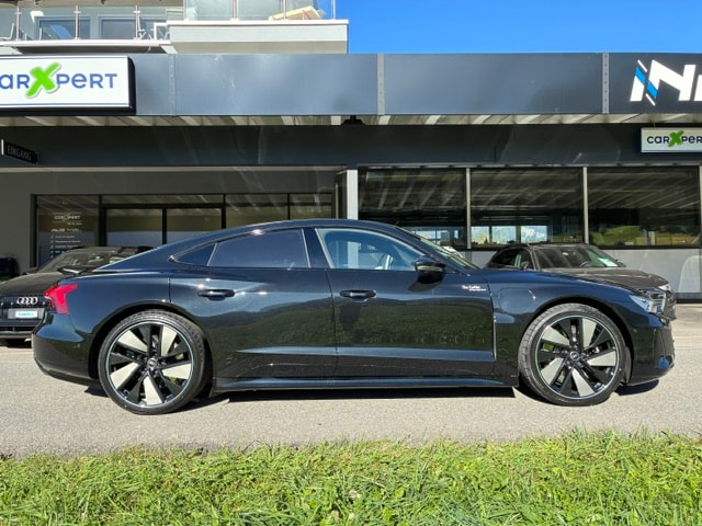 AUDI e-tron GT quattro-image-6