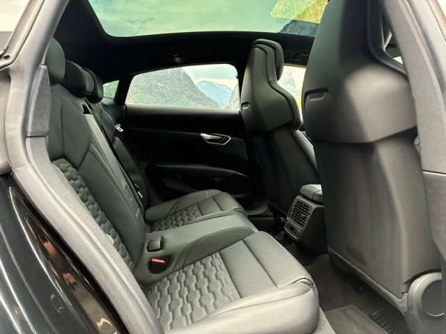 AUDI e-tron GT quattro-image-13