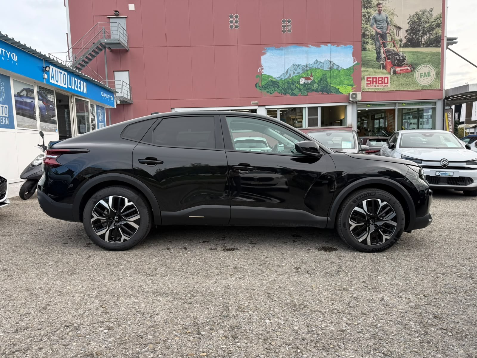 CITROEN C4 X HEV Max-image-0
