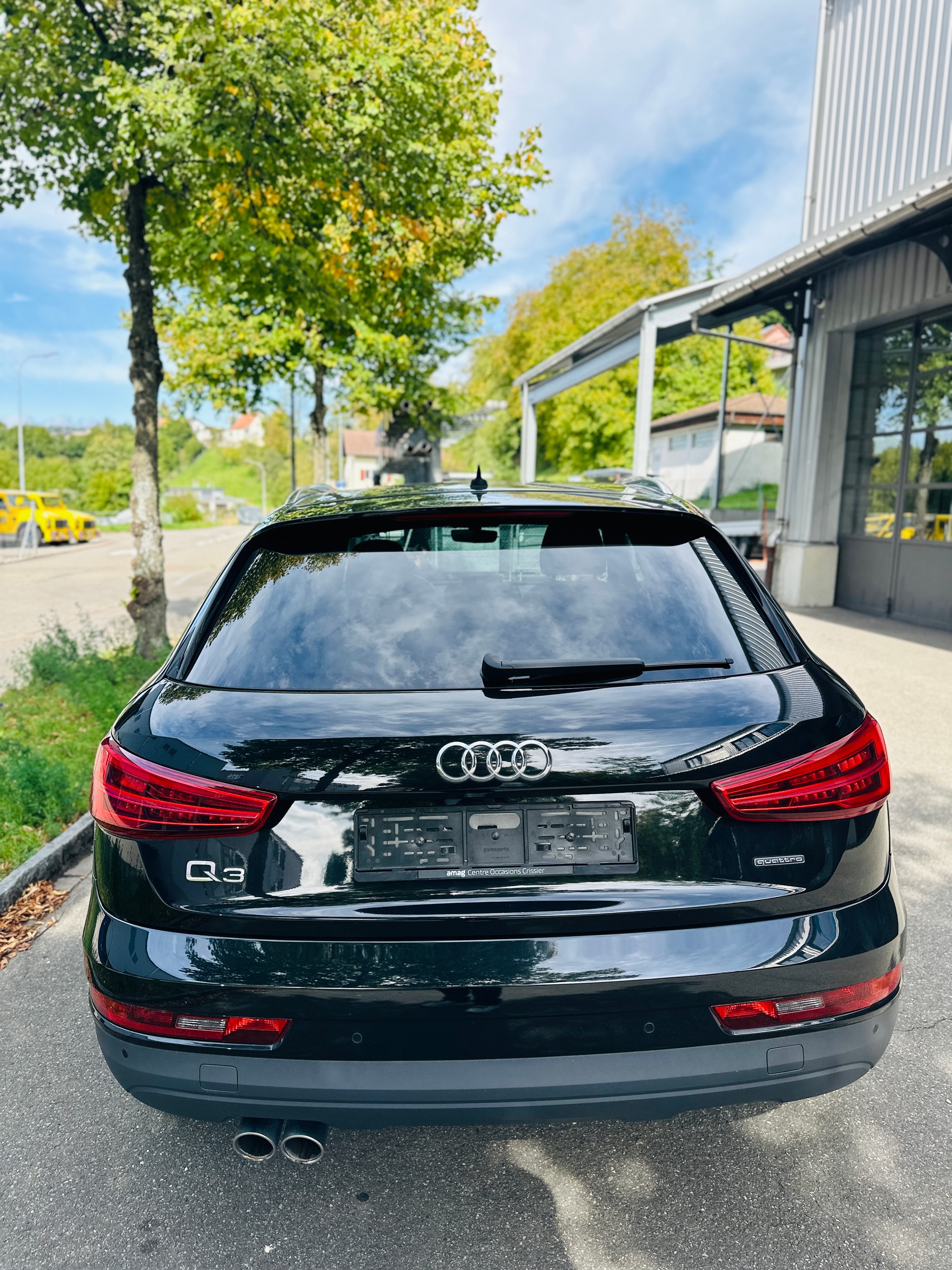 AUDI Q3 2.0 TDI quattro S-tronic-image-11
