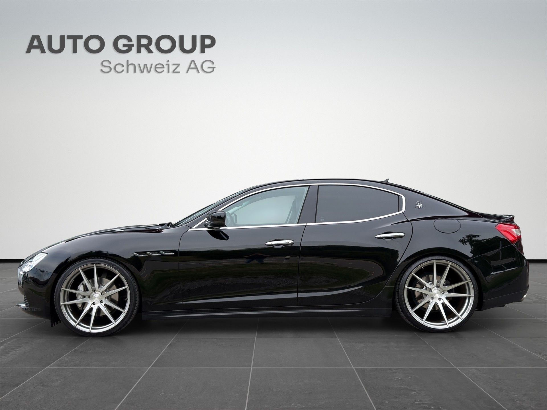 MASERATI Ghibli 3.0 V6 Automatica-image-1