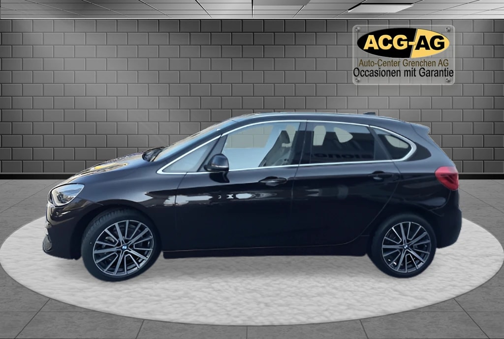 BMW 220d xDrive Active Tourer Steptronic Luxury Line ** Voll-Leder ** Gr-Navi ** RF-Kamera ** Panorama-Glass ** H.Up Display **-image-3