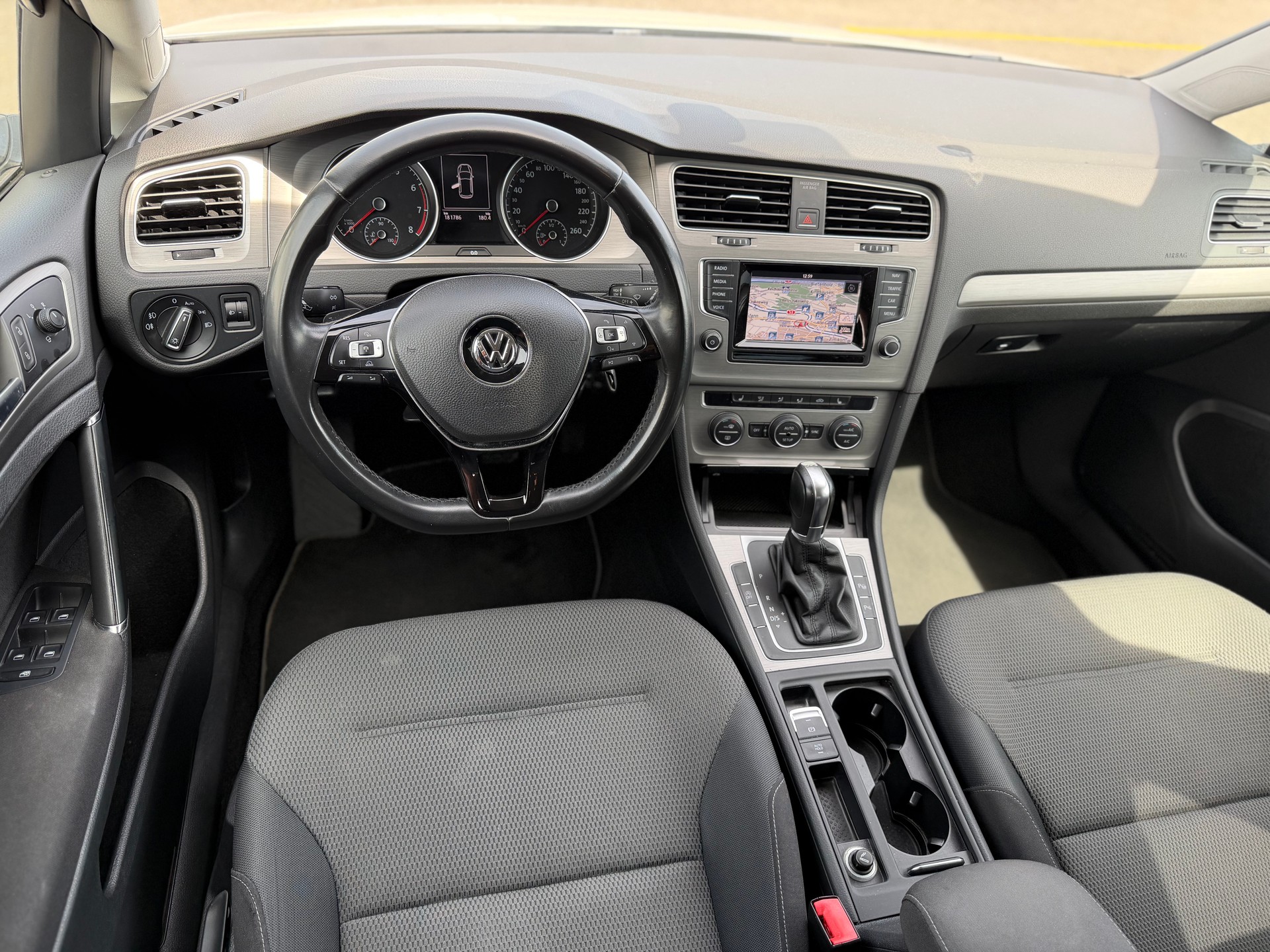 VW Golf 1.4 TSI Comfortline DSG-image-7