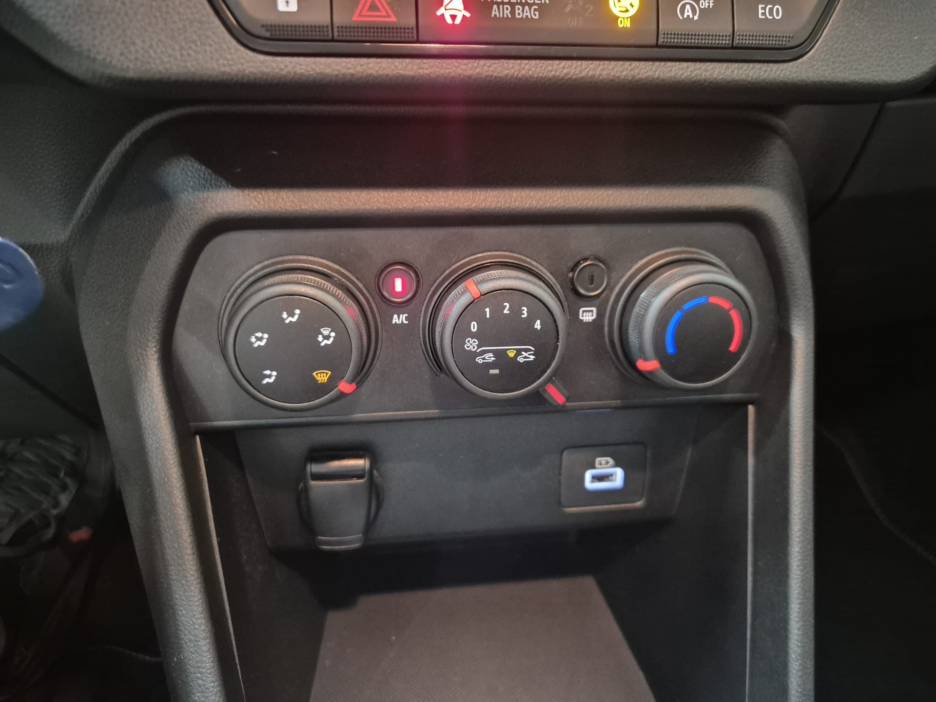 DACIA Sandero Stepway TCe 90 Comfort-image-12