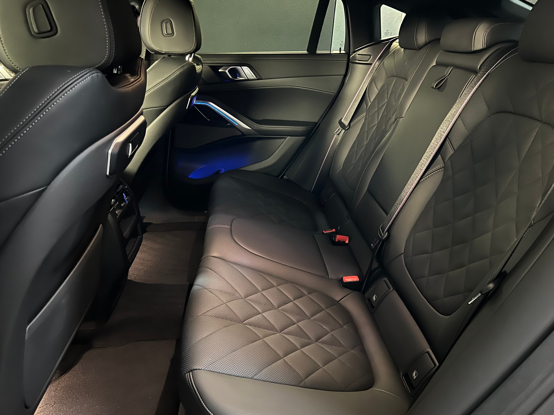 BMW X6 xDrive 48V 30d M Sport Pro Steptronic *Gratis Service bis 100'000Km* *Werksgarantie*-image-16