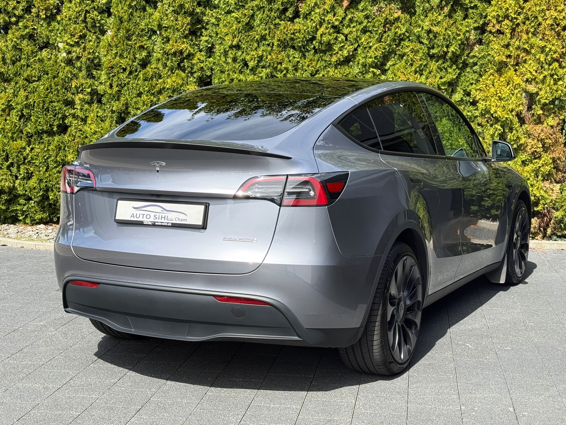 TESLA Model Y Performance / Werksgarantie / 1.Hand-image-13