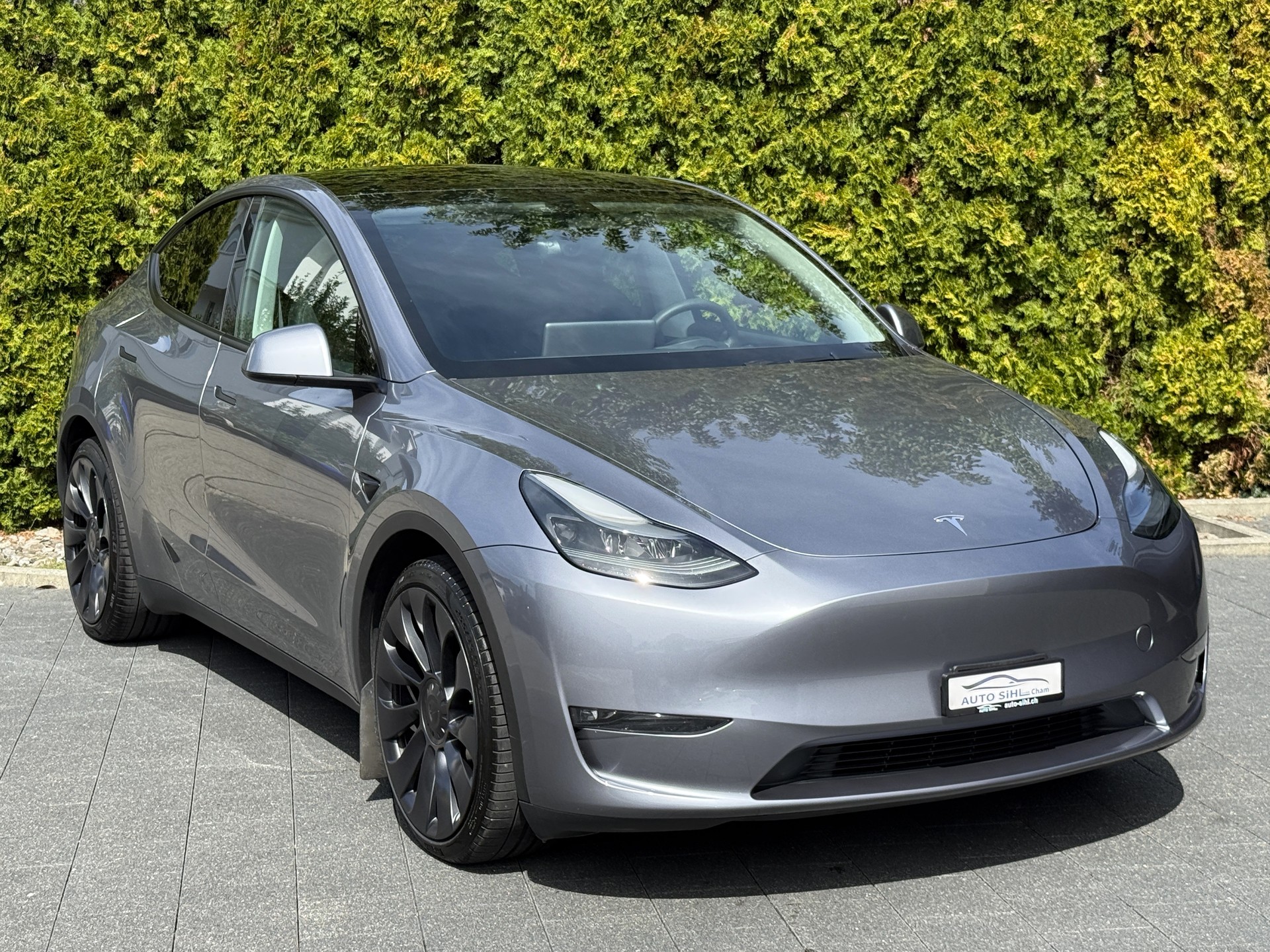 TESLA Model Y Performance / Werksgarantie / 1.Hand-image-4