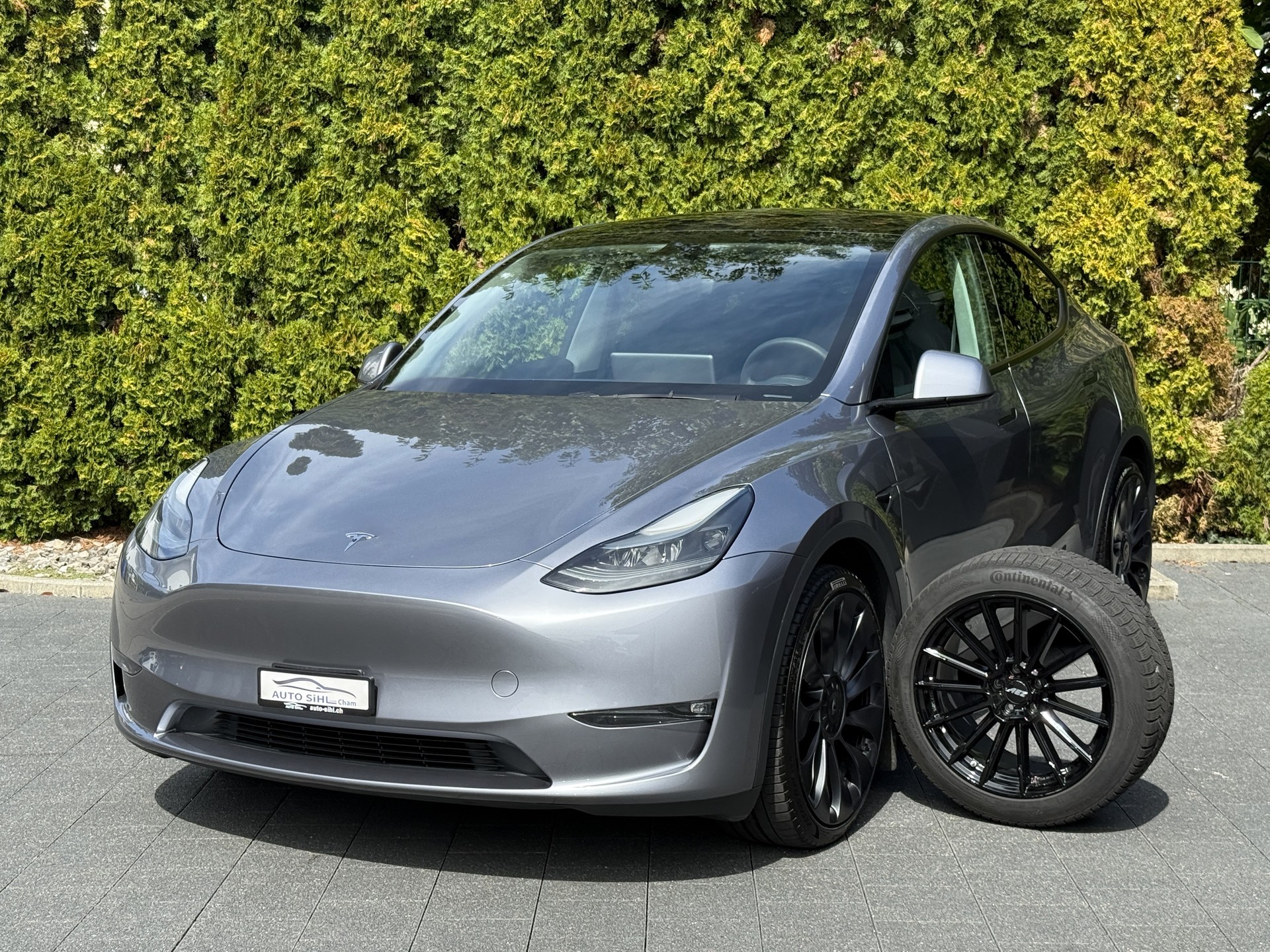 TESLA Model Y Performance / Werksgarantie / 1.Hand-showroom-element-1