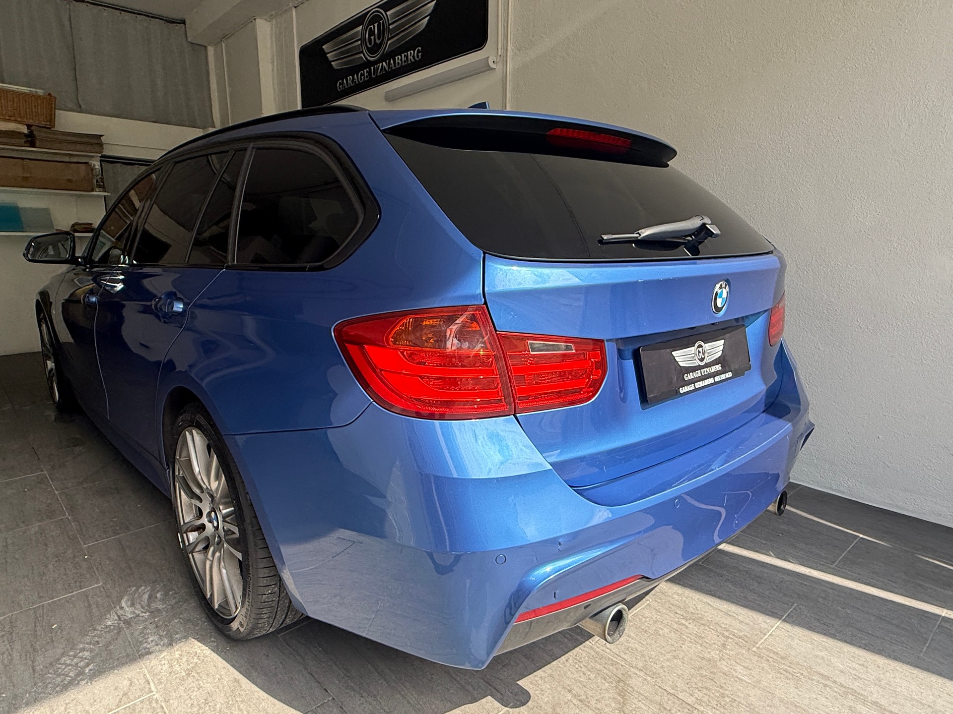 BMW 335i xDrive Touring Edition M Sport Steptronic Ab 310.- pro Monat M Paket Panoramadach-image-2
