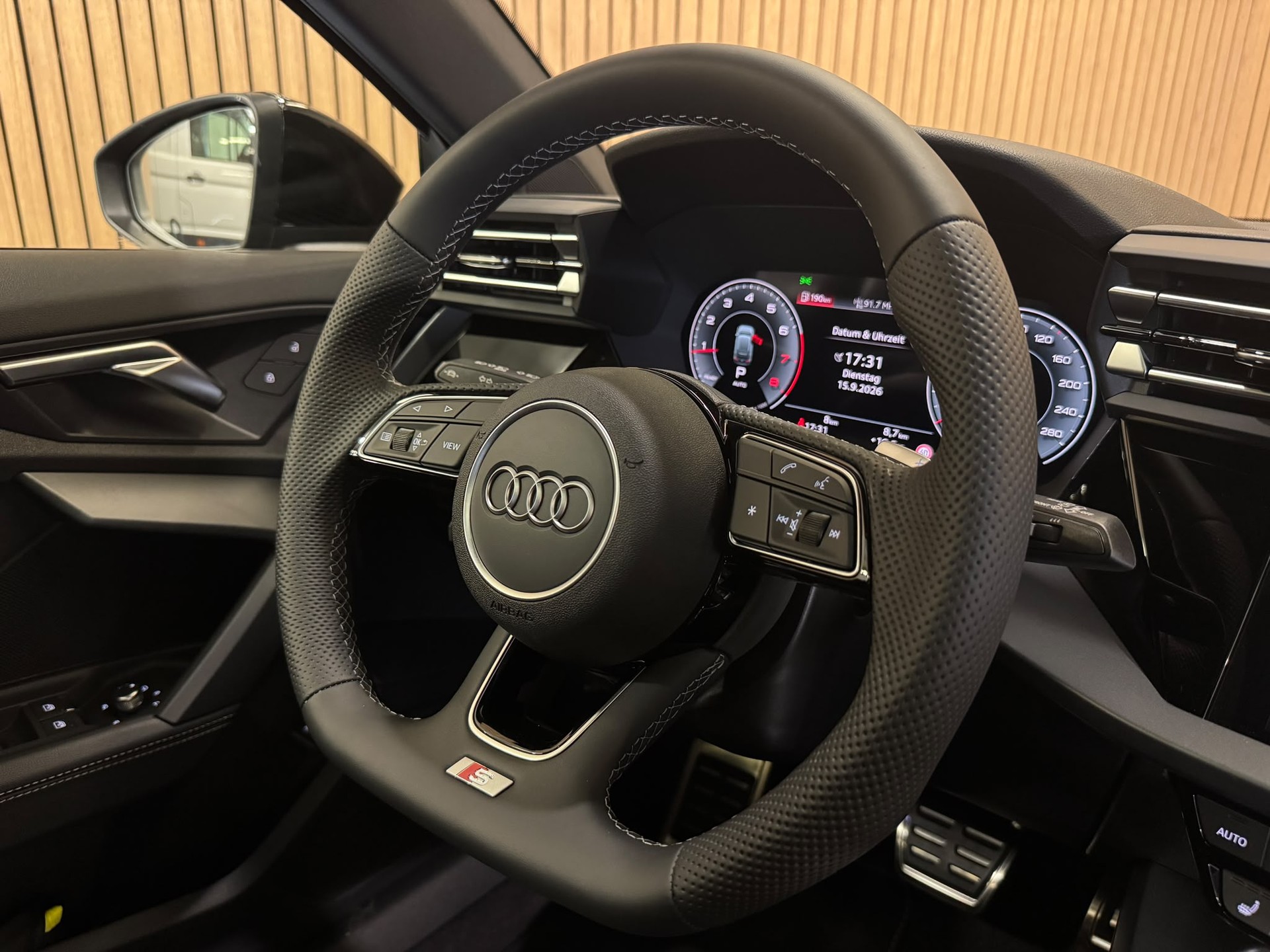 AUDI S3 Sportback-image-11